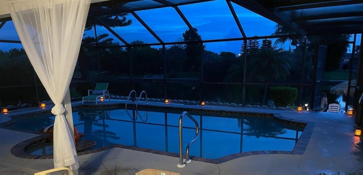 Hidden Secret Waterfront Retreat Villa Cape Coral Exteriör bild