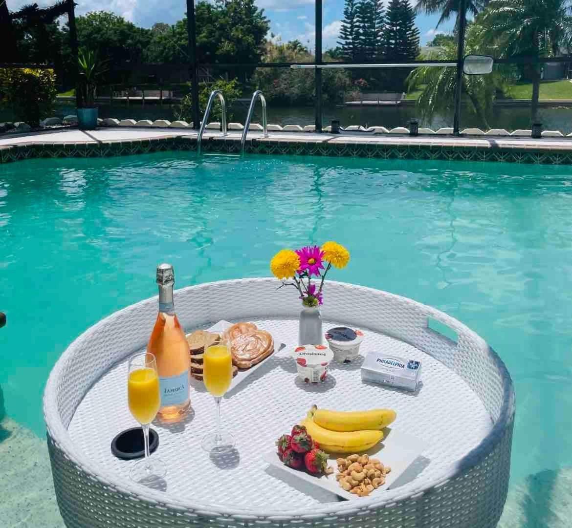 Hidden Secret Waterfront Retreat Villa Cape Coral Exteriör bild
